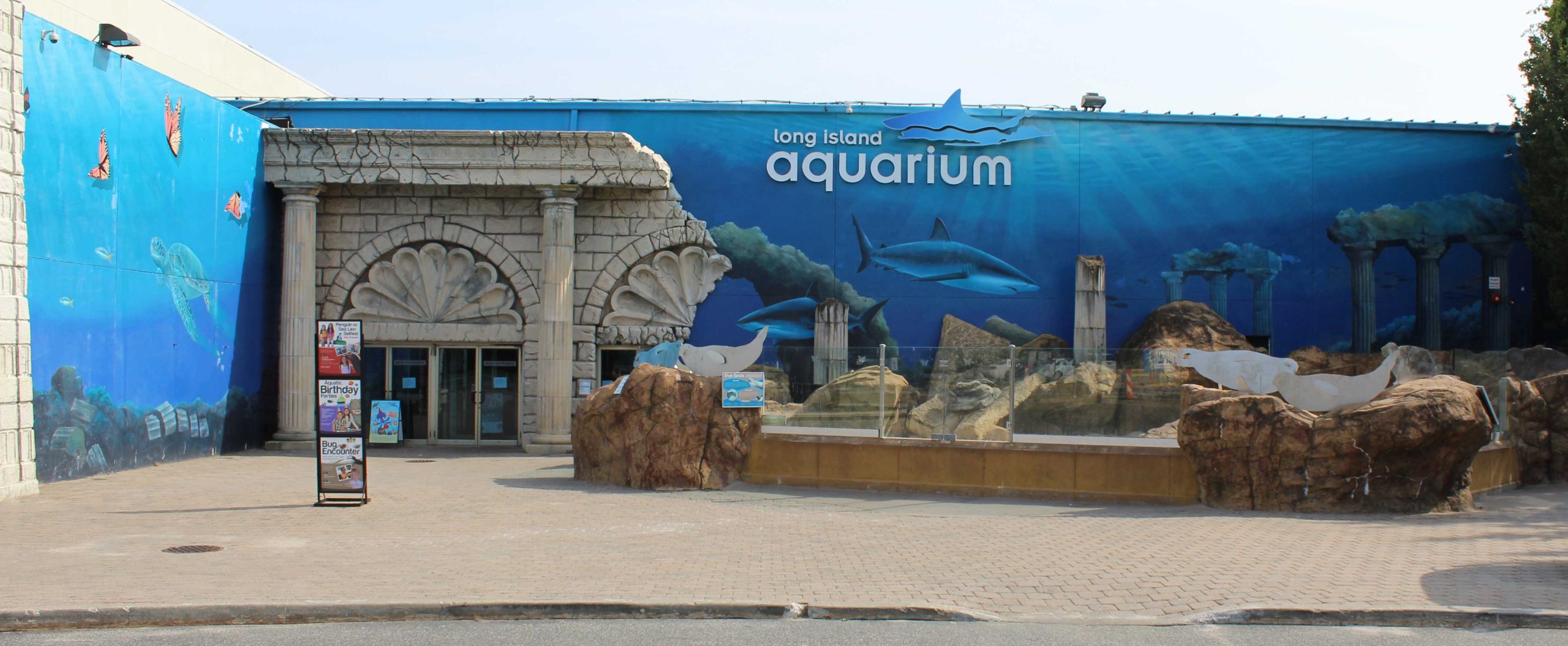 Long Island Aquarium Building