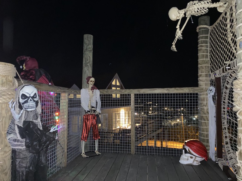 Pirate Skeletons at Haunted Tree House